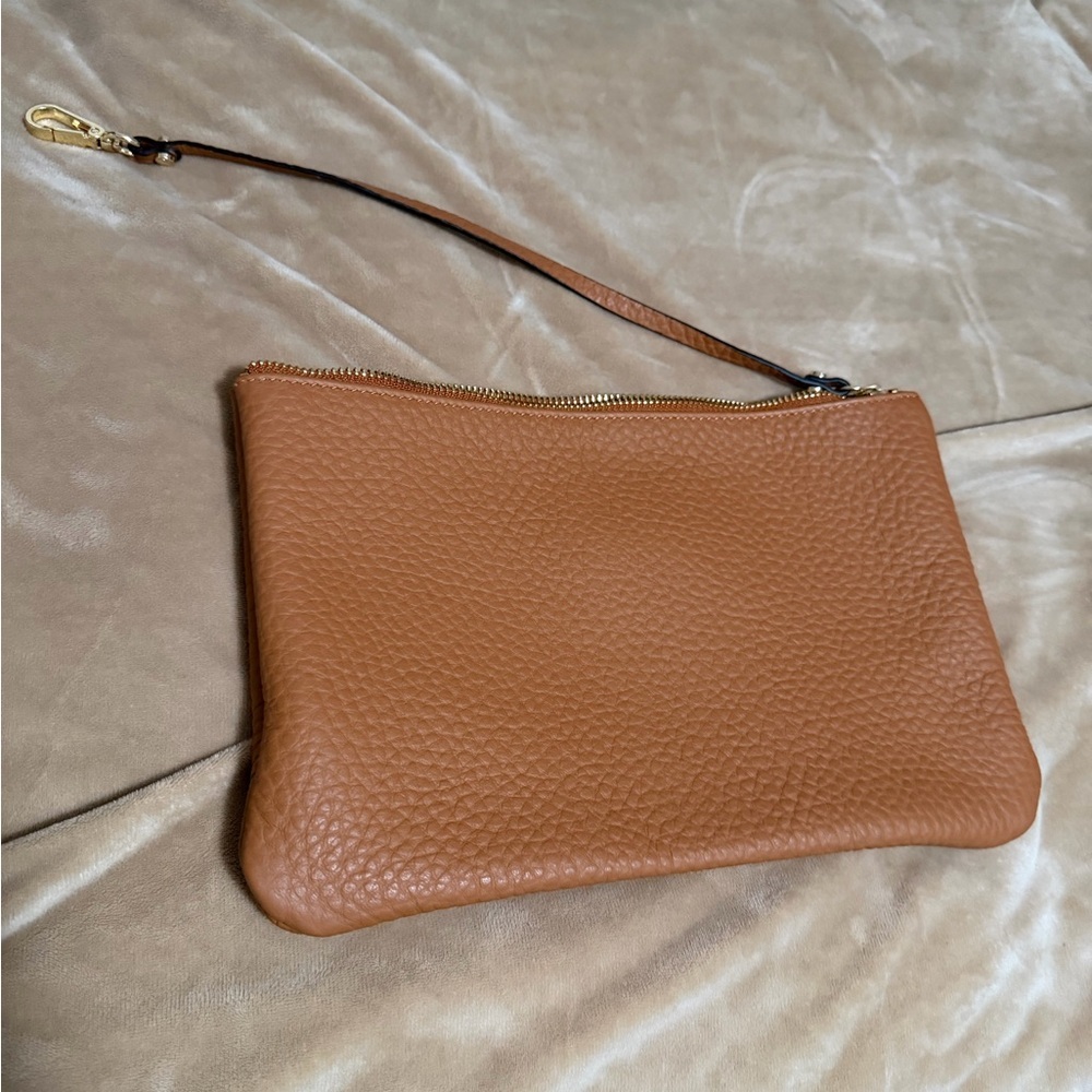 Vestirsi Textured Leather Wristlet Clutch in Cognac